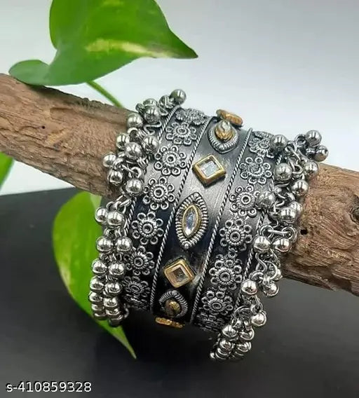 WOMENS OXIDISED AFGHANI STYLE BANGLE (KADHA) WITH GHUNGHROO  THZ061