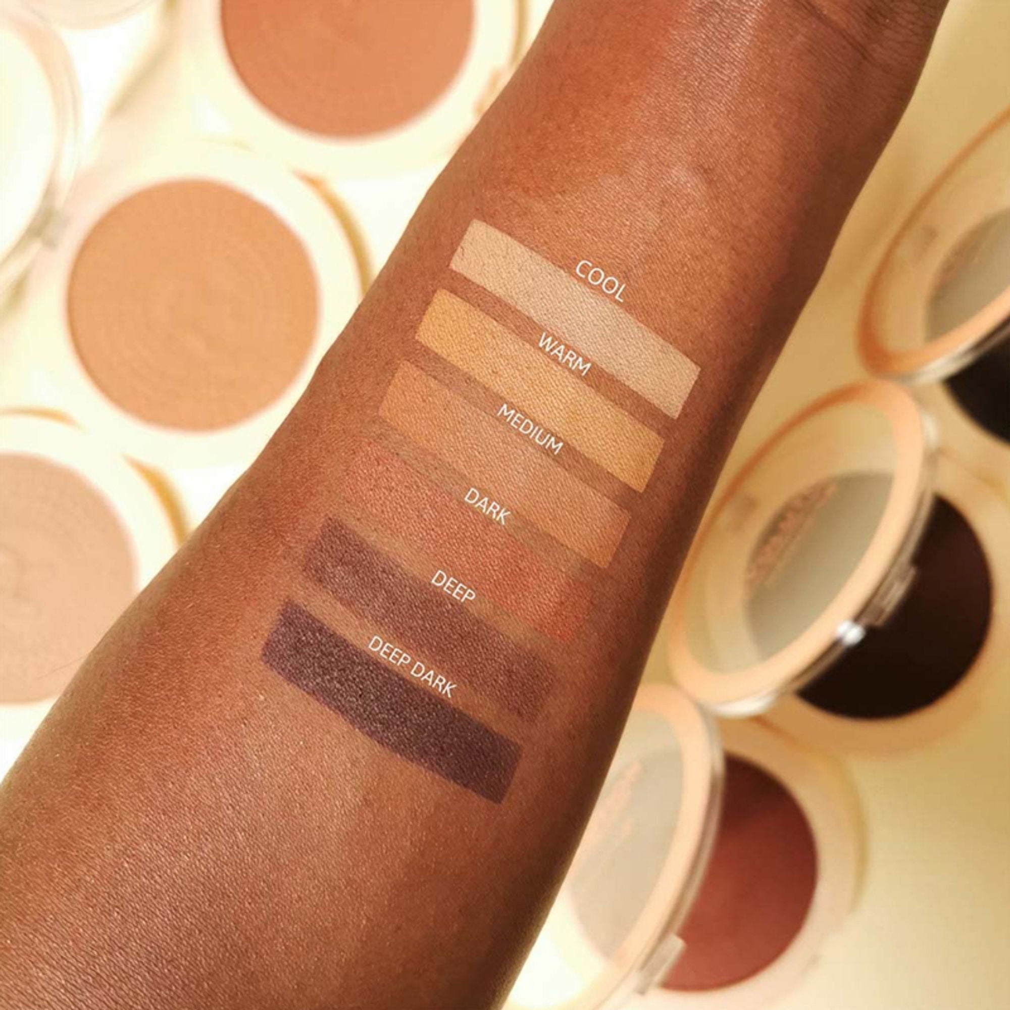 Makeup Revolution Mega Bronzer - 02 - Warm
