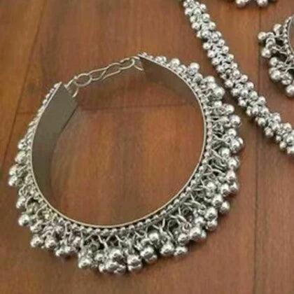 WOMENS SILVER PLEATED OXIDISED NACKLACE SET WITH BRACELET  THZ098