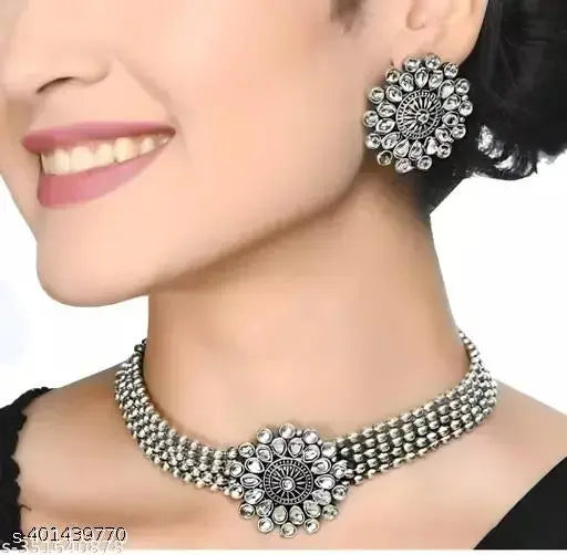 WOMENS SILVER PLEATED NACKLACE SET WITH STONE  THZ090