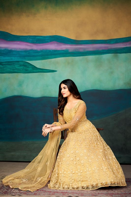 Aastha Cream Dupatta with Net top fabric Crepe Bottom fabric