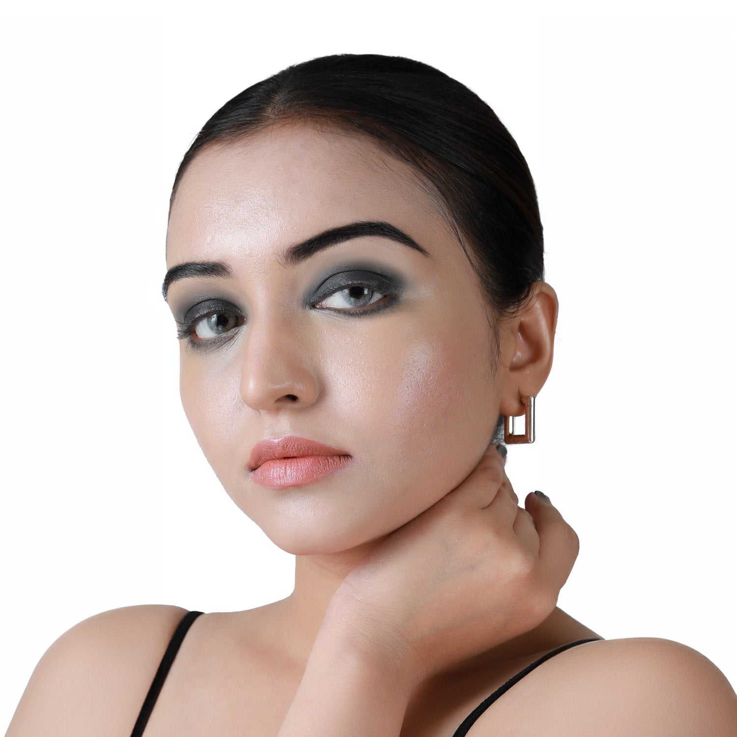Aflairza Velvet Liquid Eyeshadow for Nourishing, Lightweight & Smudge-Free Wear