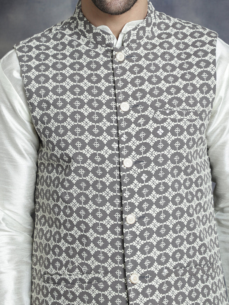 Men's Embroidred Nehru Jacket With Solid Kurta Pyjama ( JOKPWC 592W 4094Grey )