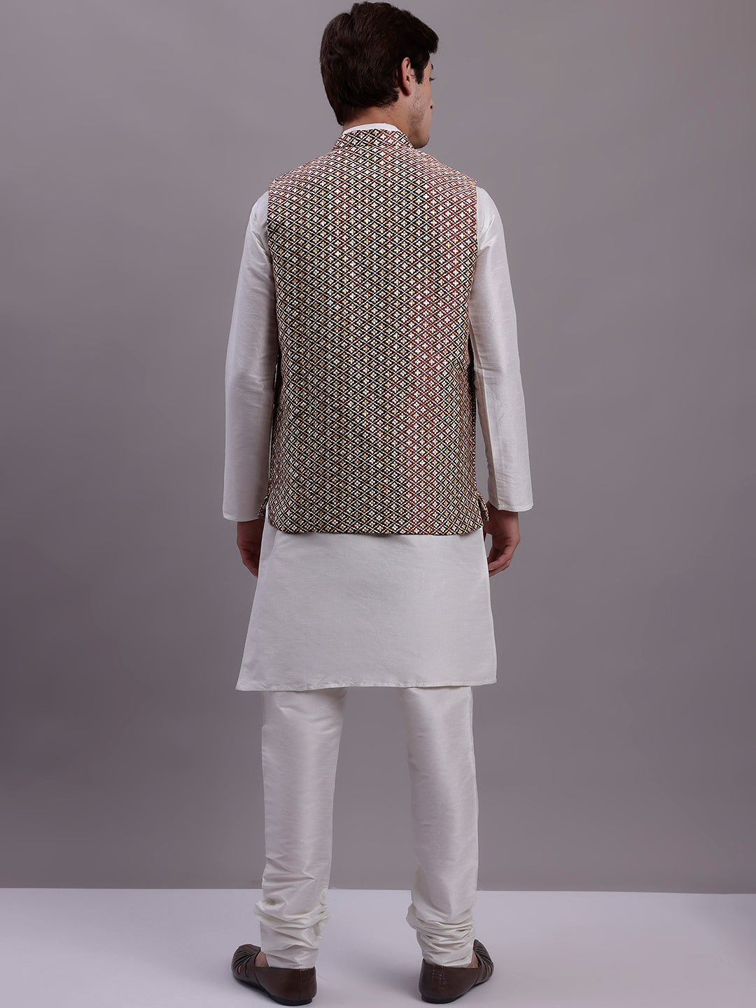 Men's Peach Woven Design Nehru Jacket With Solid Kurta Pyjama.