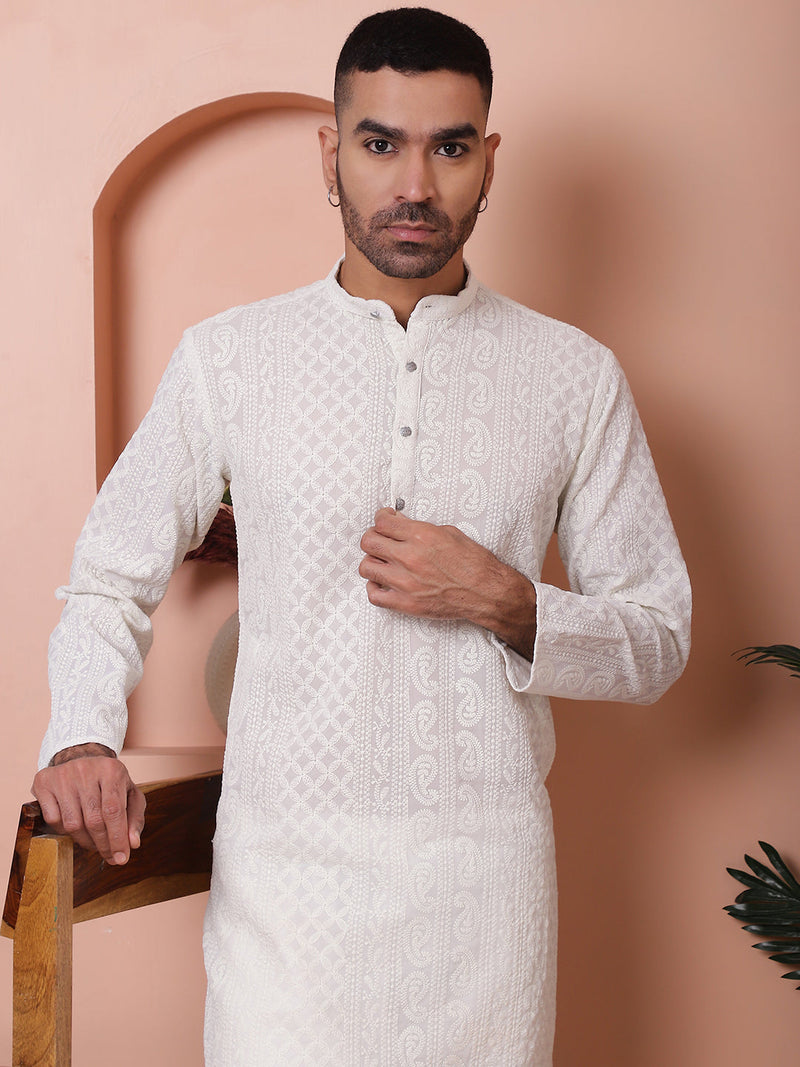 Men's Embroidered Kurta Pyjama Set