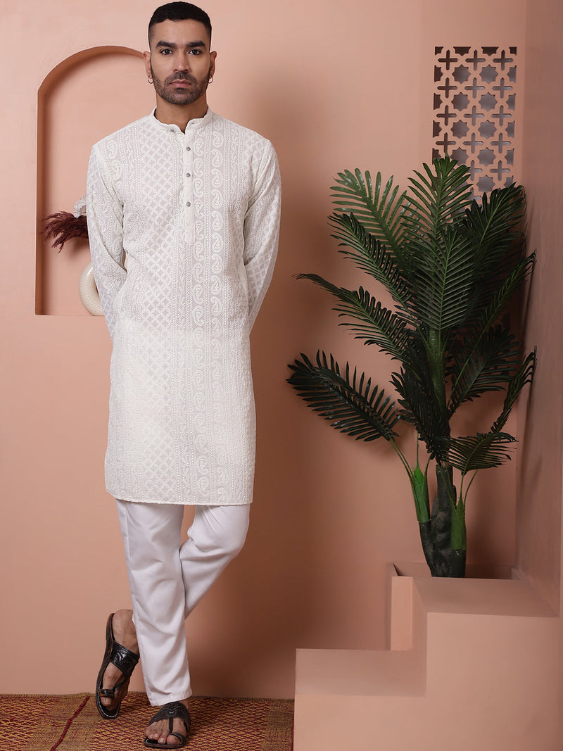 Men's Embroidered Kurta Pyjama Set