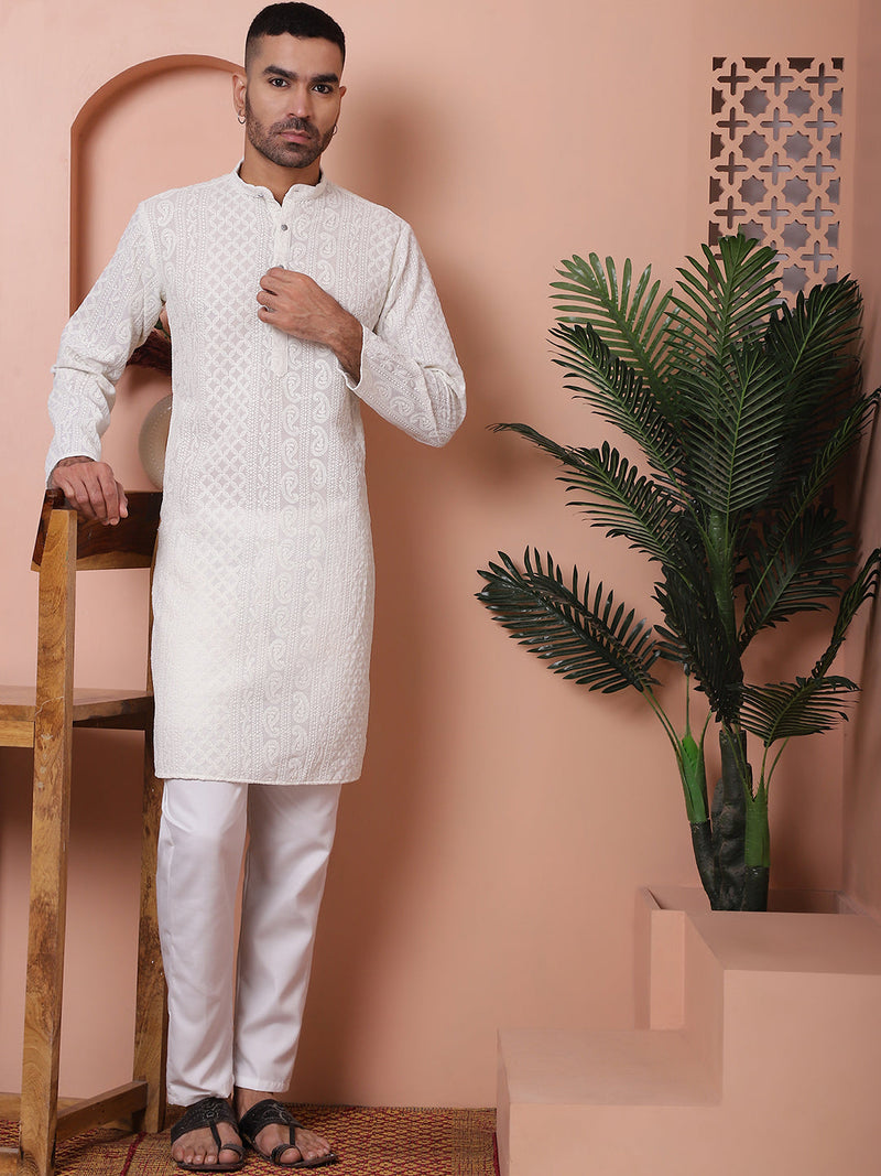 Men's Embroidered Kurta Pyjama Set