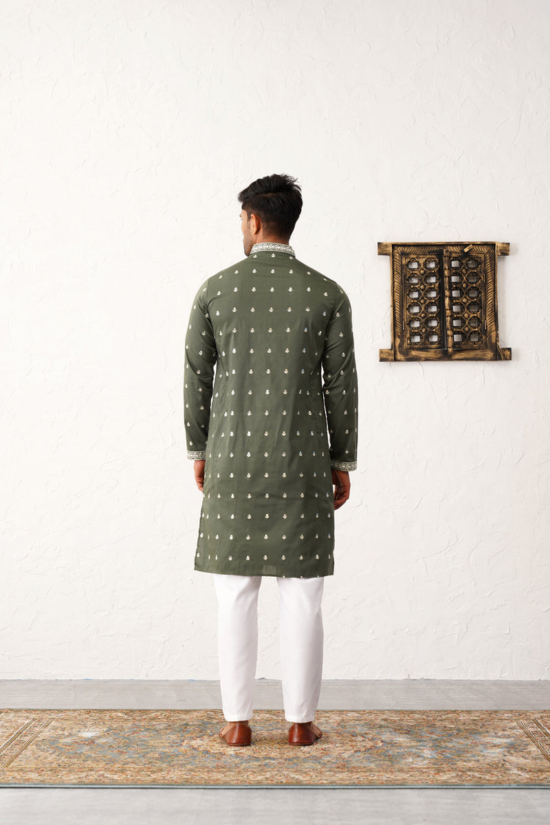 Men's Chikankari Embroidered Kurta Pyjama Set