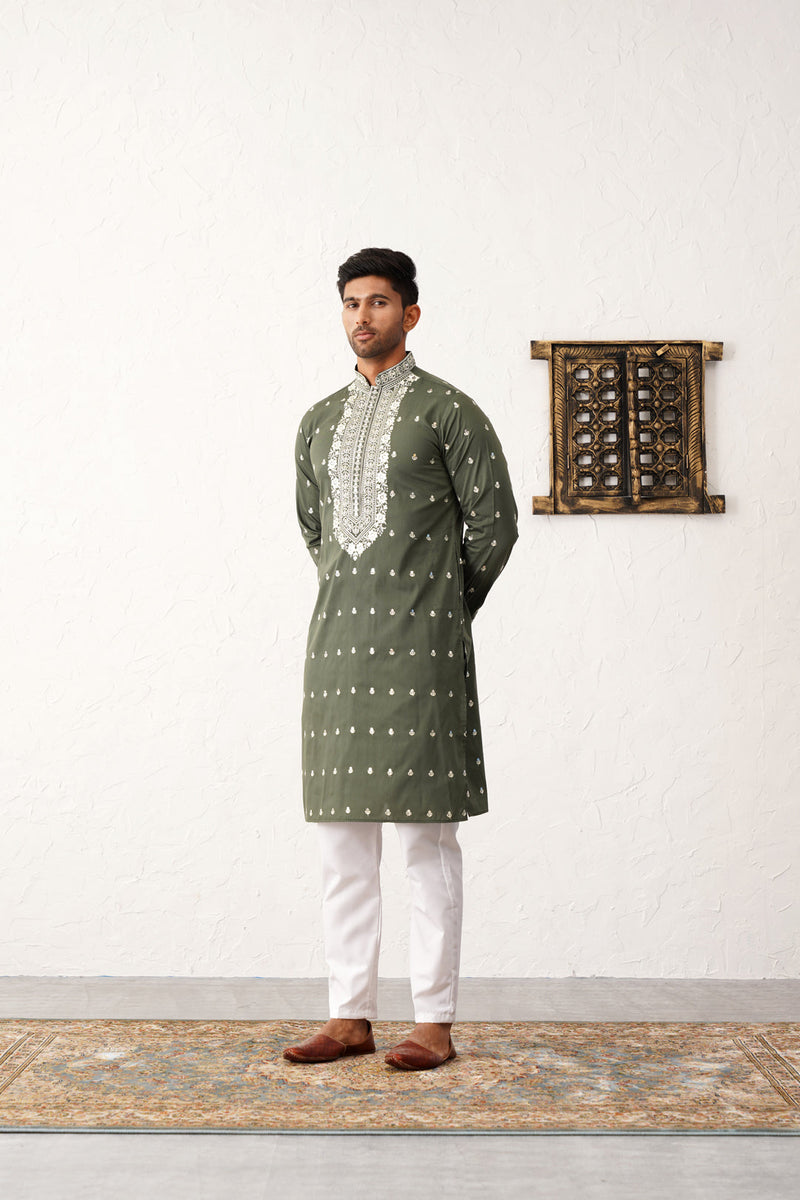 Men's Chikankari Embroidered Kurta Pyjama Set