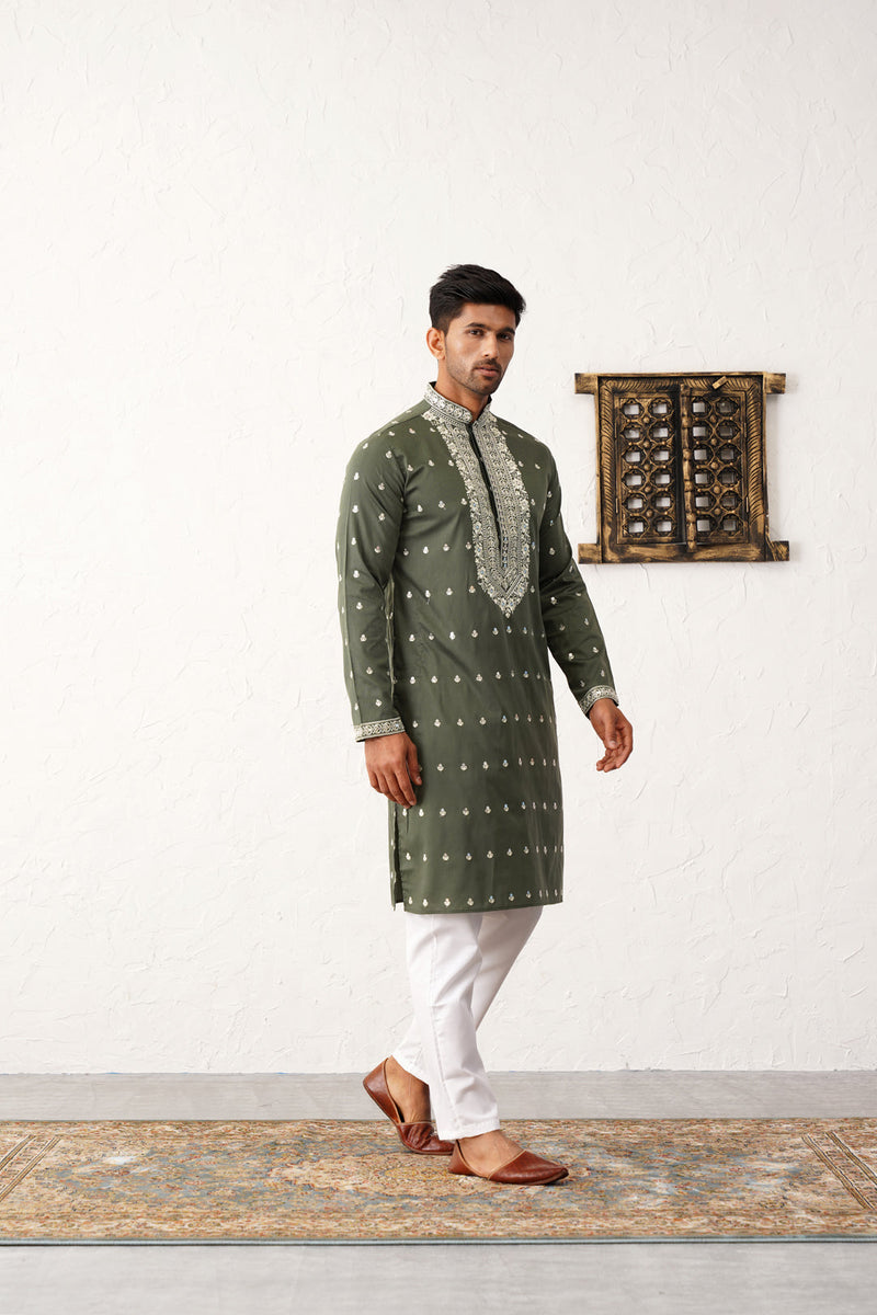 Men's Chikankari Embroidered Kurta Pyjama Set