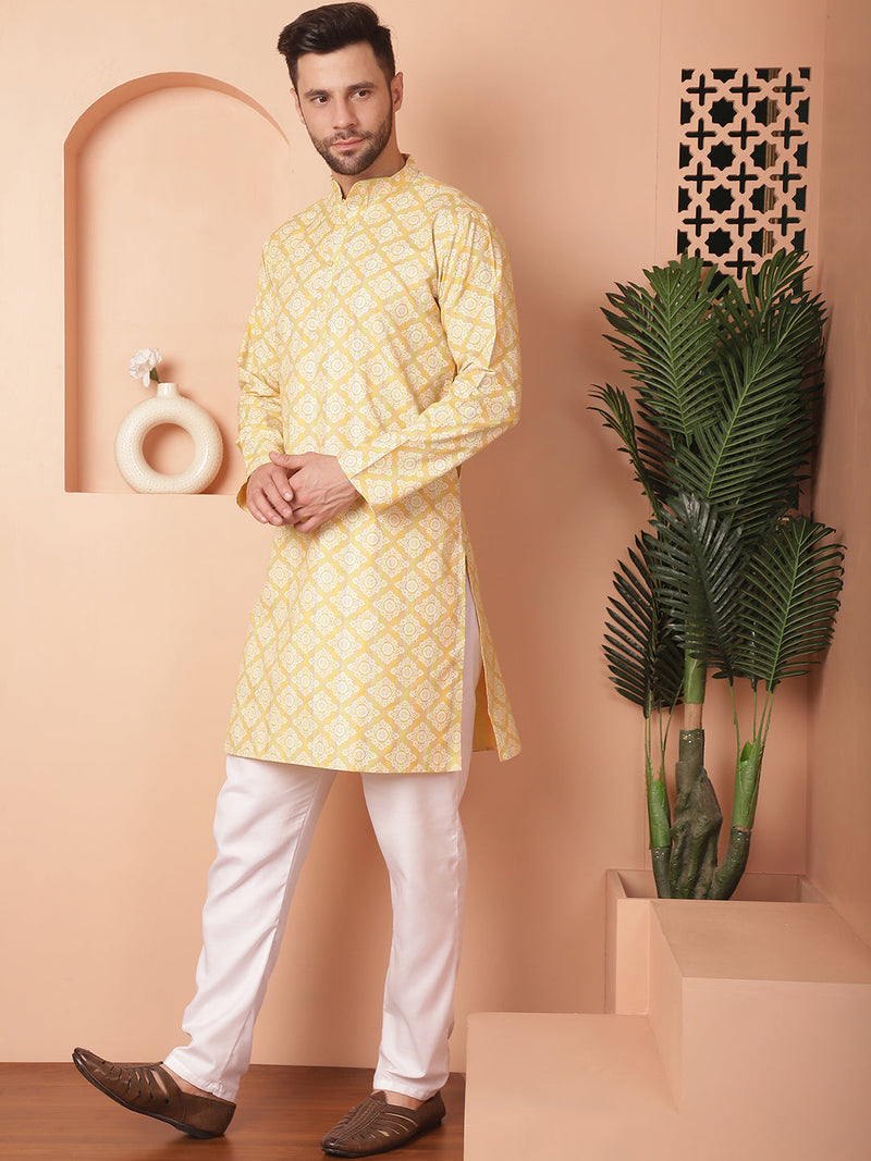 Men Yellow and White Floral Printed Kurta with Churidar