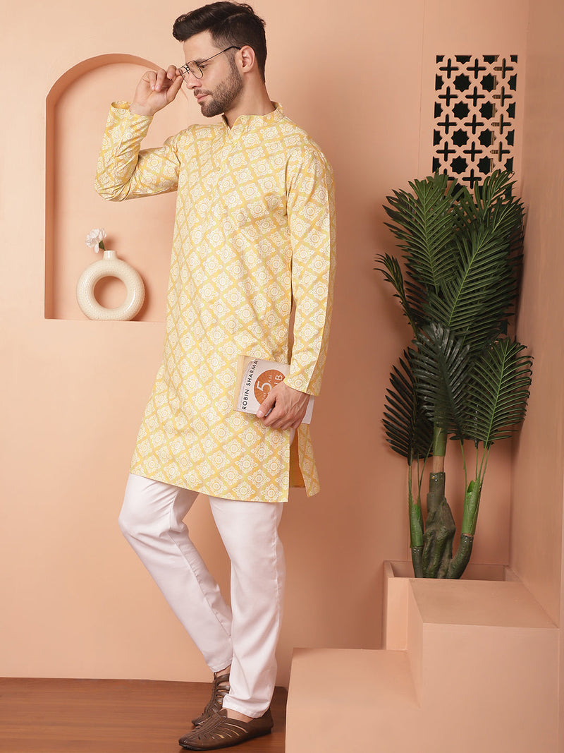 Men Yellow and White Floral Printed Kurta with Churidar