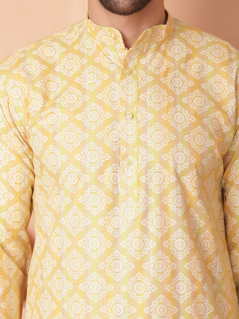 Men Yellow and White Floral Printed Kurta with Churidar