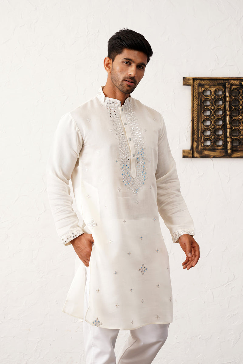 Men's Embroidered Kurta With Pyjama