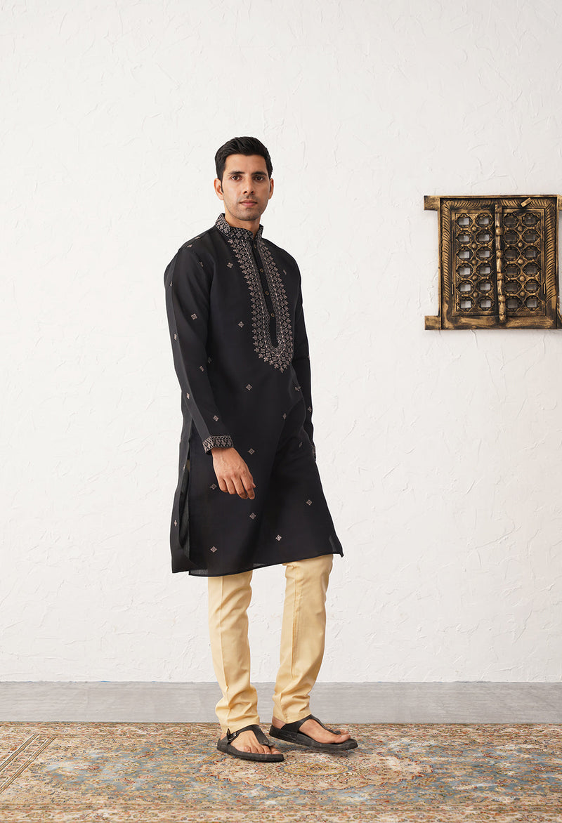 Men's Sequins Embroidered Kurta With Pyjama