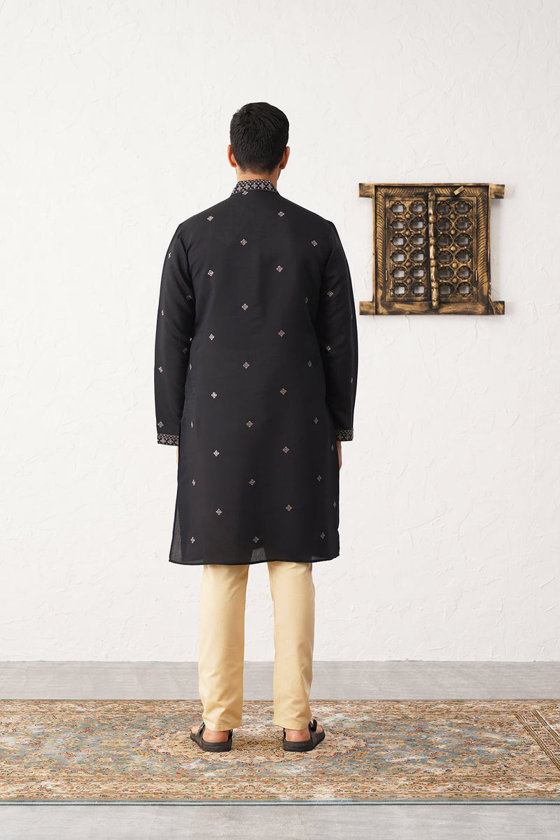 Men's Sequins Embroidered Kurta With Pyjama