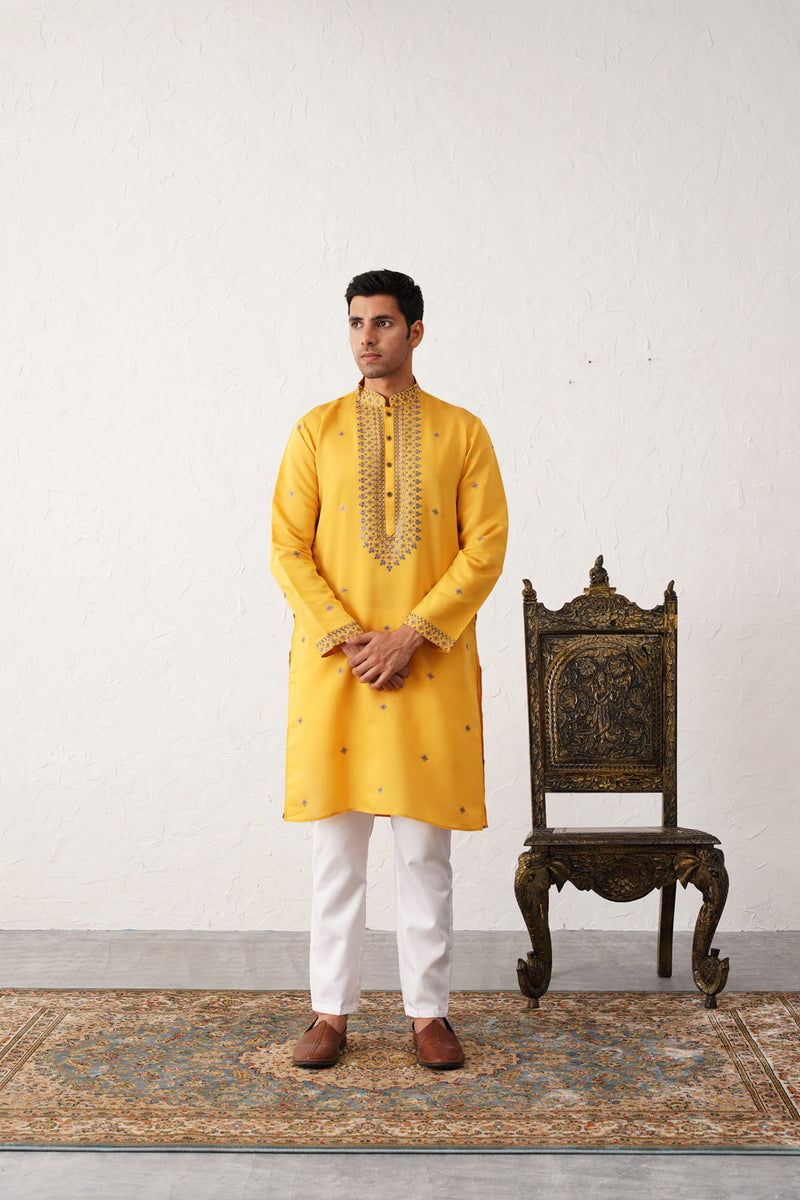 Men's Sequins Embroidered Kurta With Pyjama