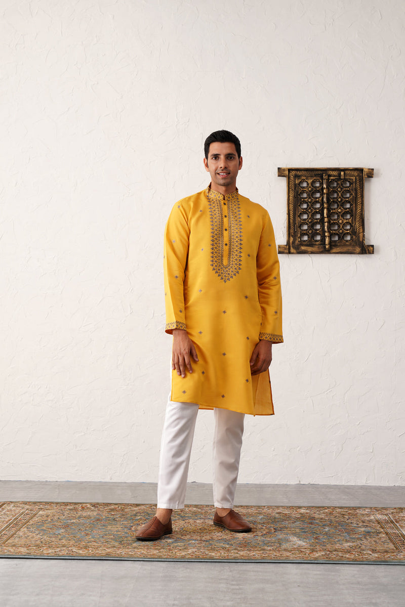 Men's Sequins Embroidered Kurta With Pyjama