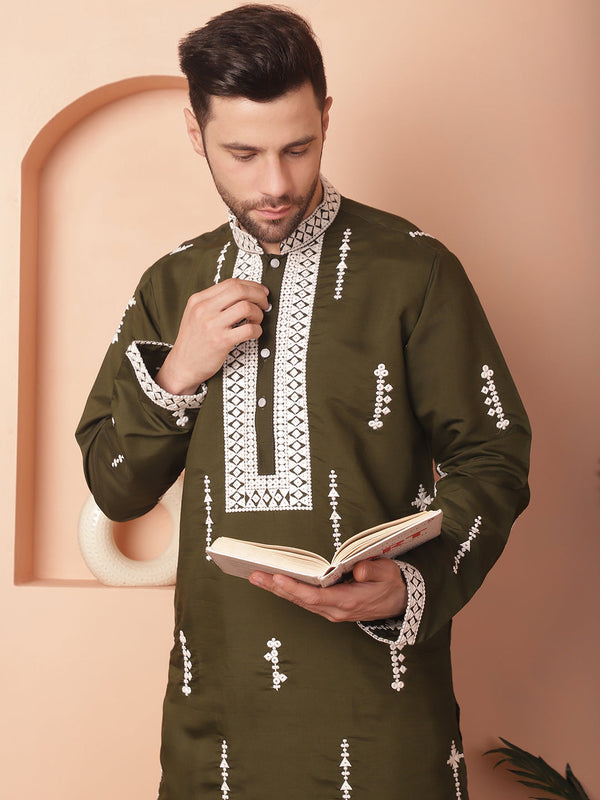 Men's Collar Chikankari Embroidered Kurta With Pyjama