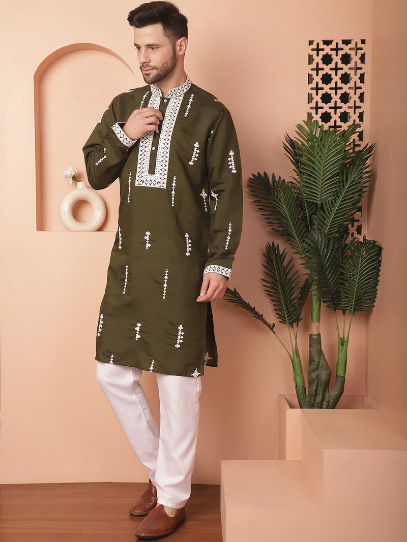 Men's Collar Chikankari Embroidered Kurta With Pyjama