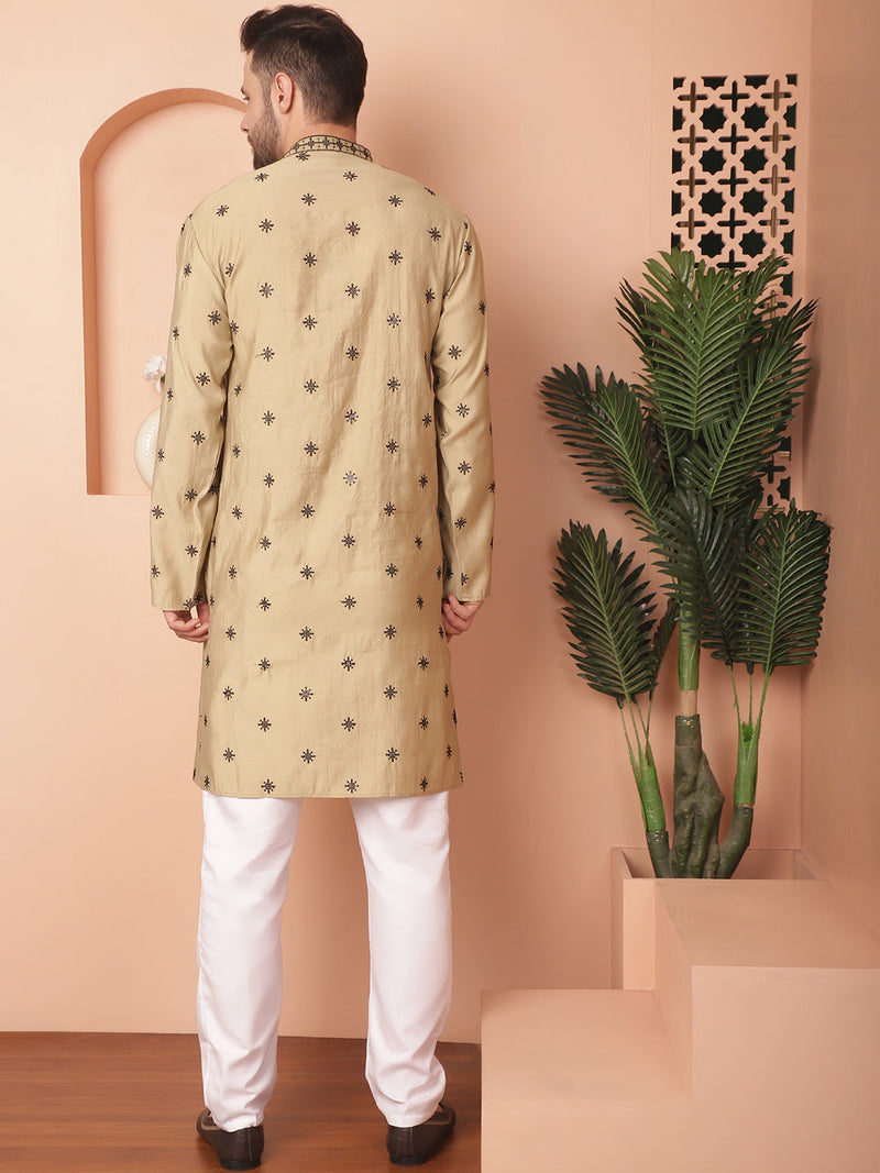 Men's Collar Chikankari Embroidered Kurta With Pyjama