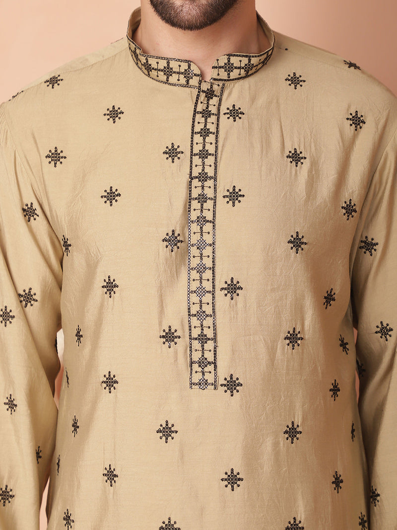 Men's Collar Chikankari Embroidered Kurta With Pyjama