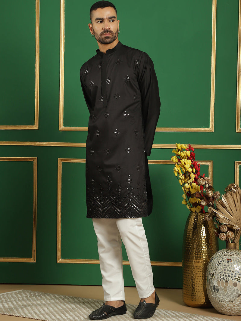 Men's Embroidered Kurta with Pyjama