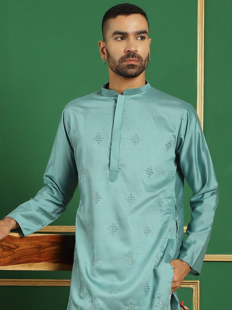 Men's Embroidered Kurta with Pyjama