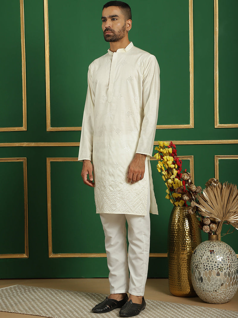 Men's Embroidered Kurta with Pyjama