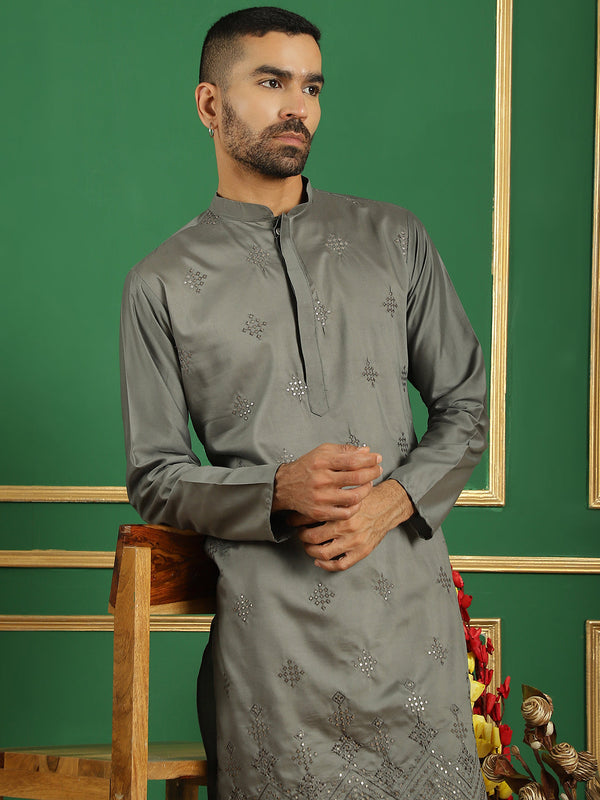 Men's Embroidered Kurta with Pyjama