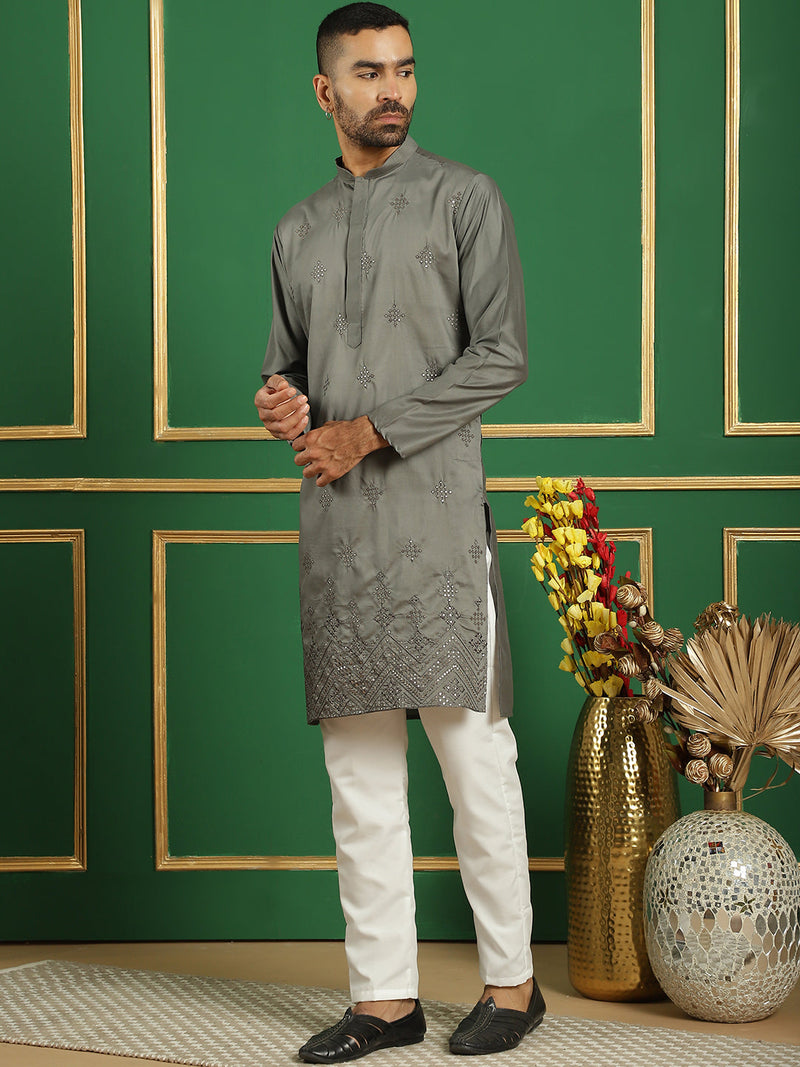 Men's Embroidered Kurta with Pyjama