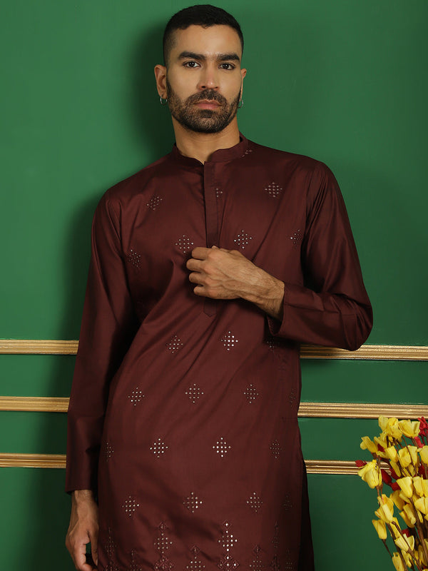 Men's Embroidered Kurta with Pyjama