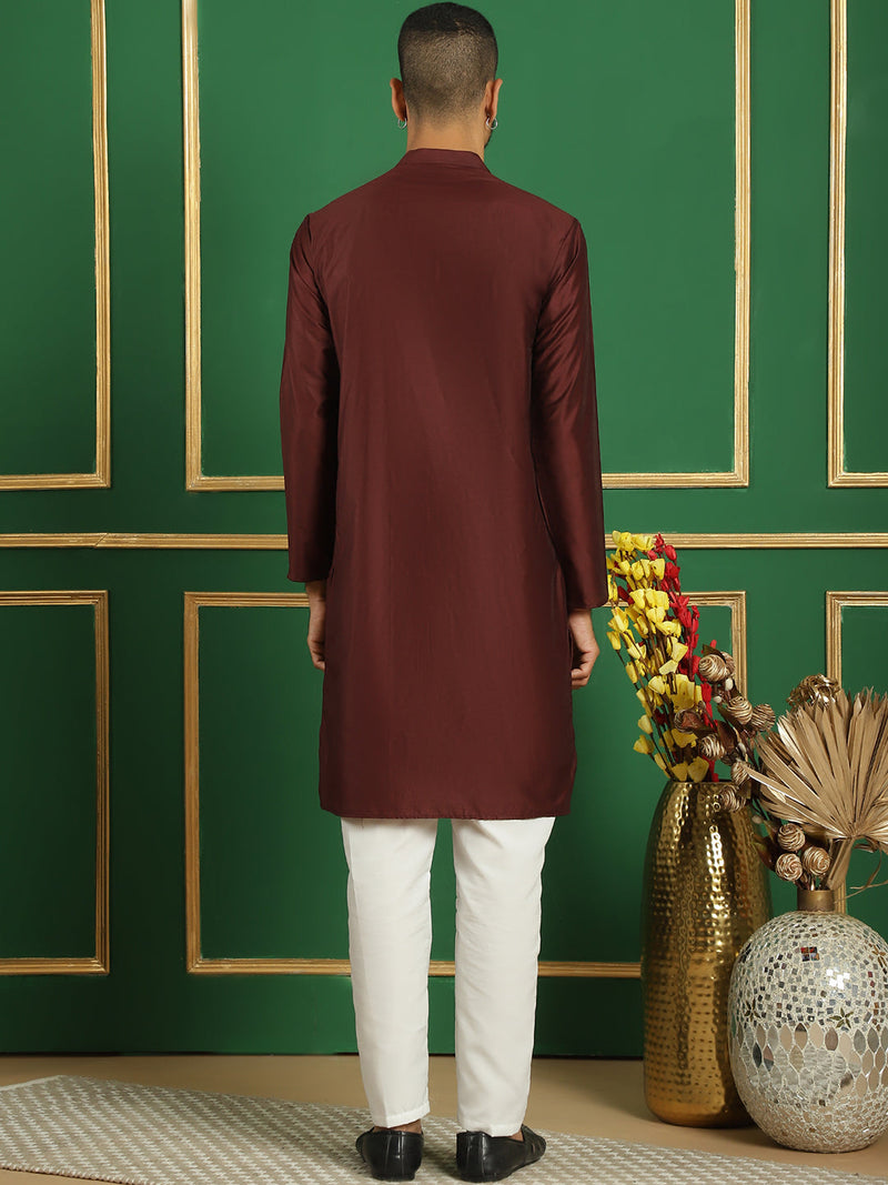 Men's Embroidered Kurta with Pyjama