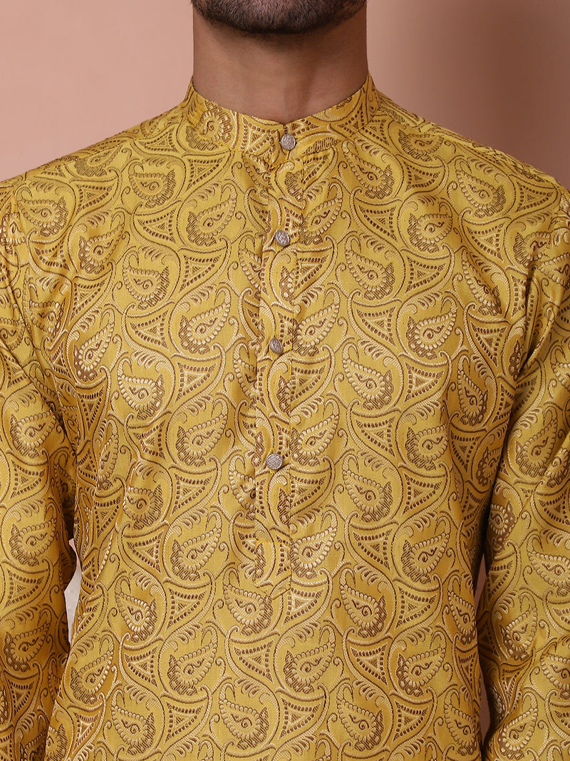 Men Yellow Silk Blend Straight Kurta Pyjama Set