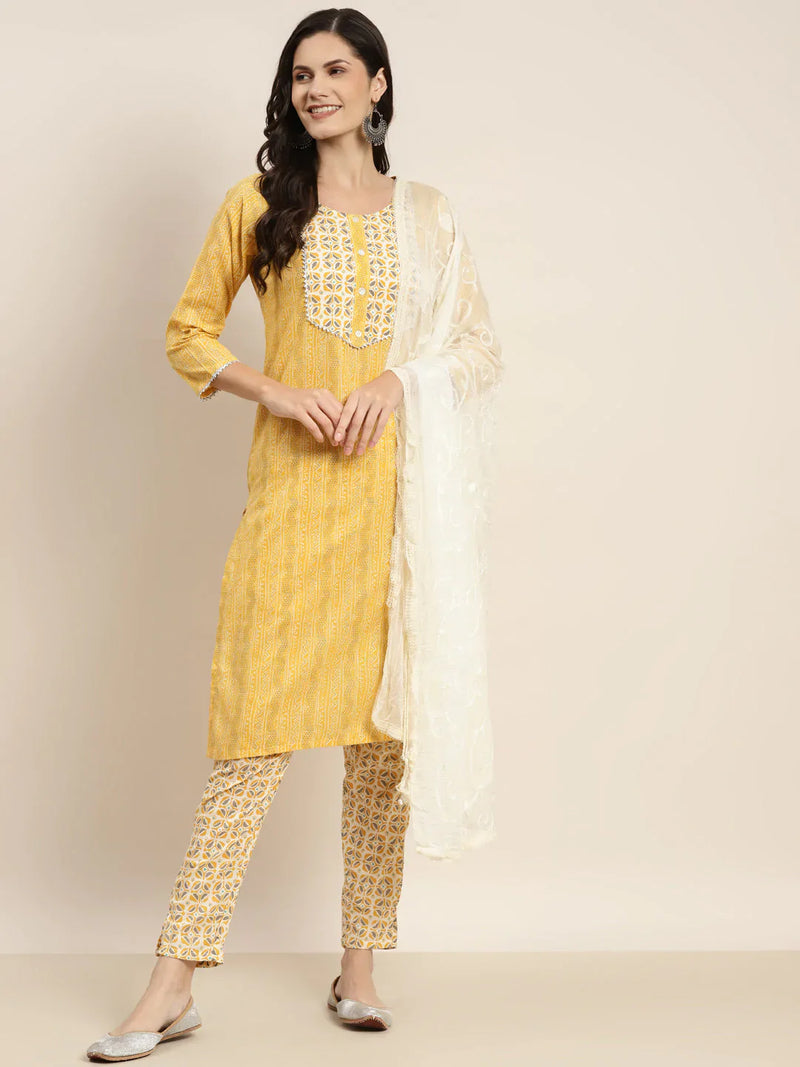 Printed Gotta Patti Kurta with Trousers & Dupatta ( JOKS D36W 1470 Yellow )