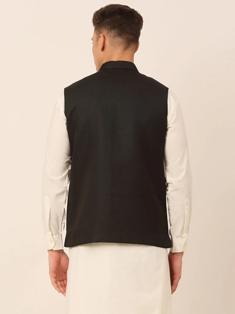 Men Black Solid Woven Sleeveless Nehru Jackets ( JOWC 4046 Black )