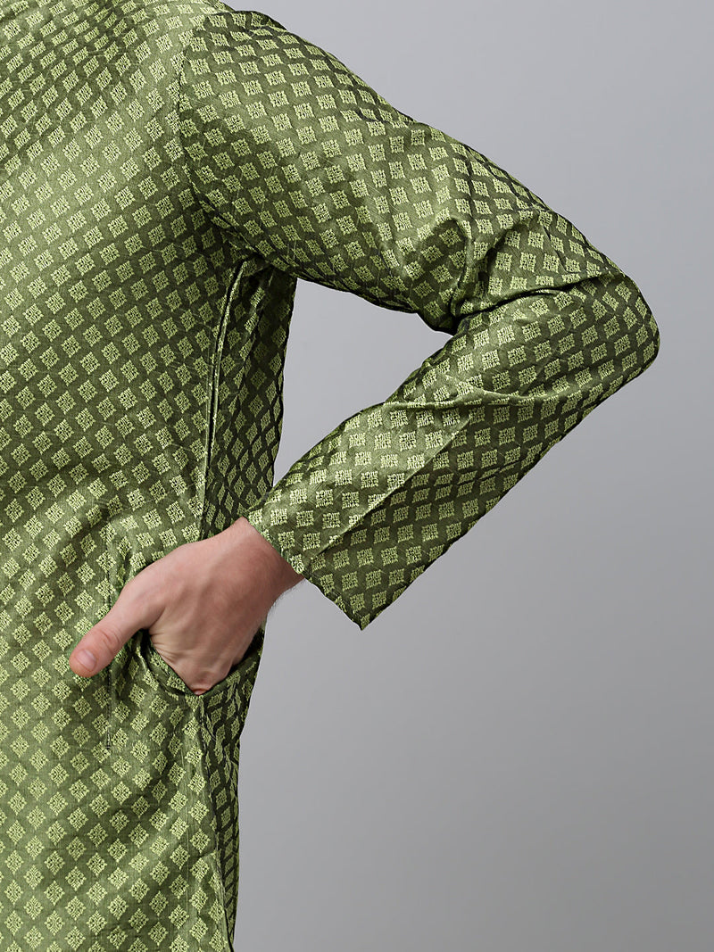 Men's Olive Green Collar Embroidered Kurta.