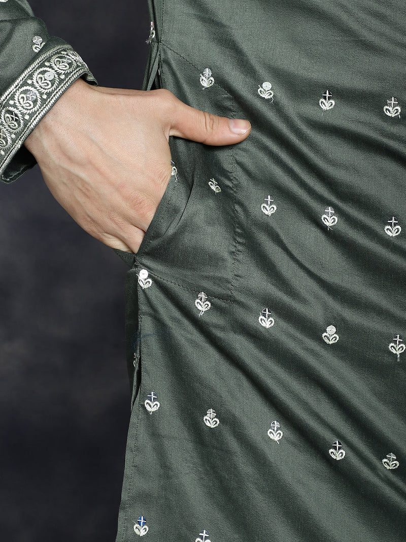 Men's Chikankari Embroidered Kurtas ( KO 5039Olive )