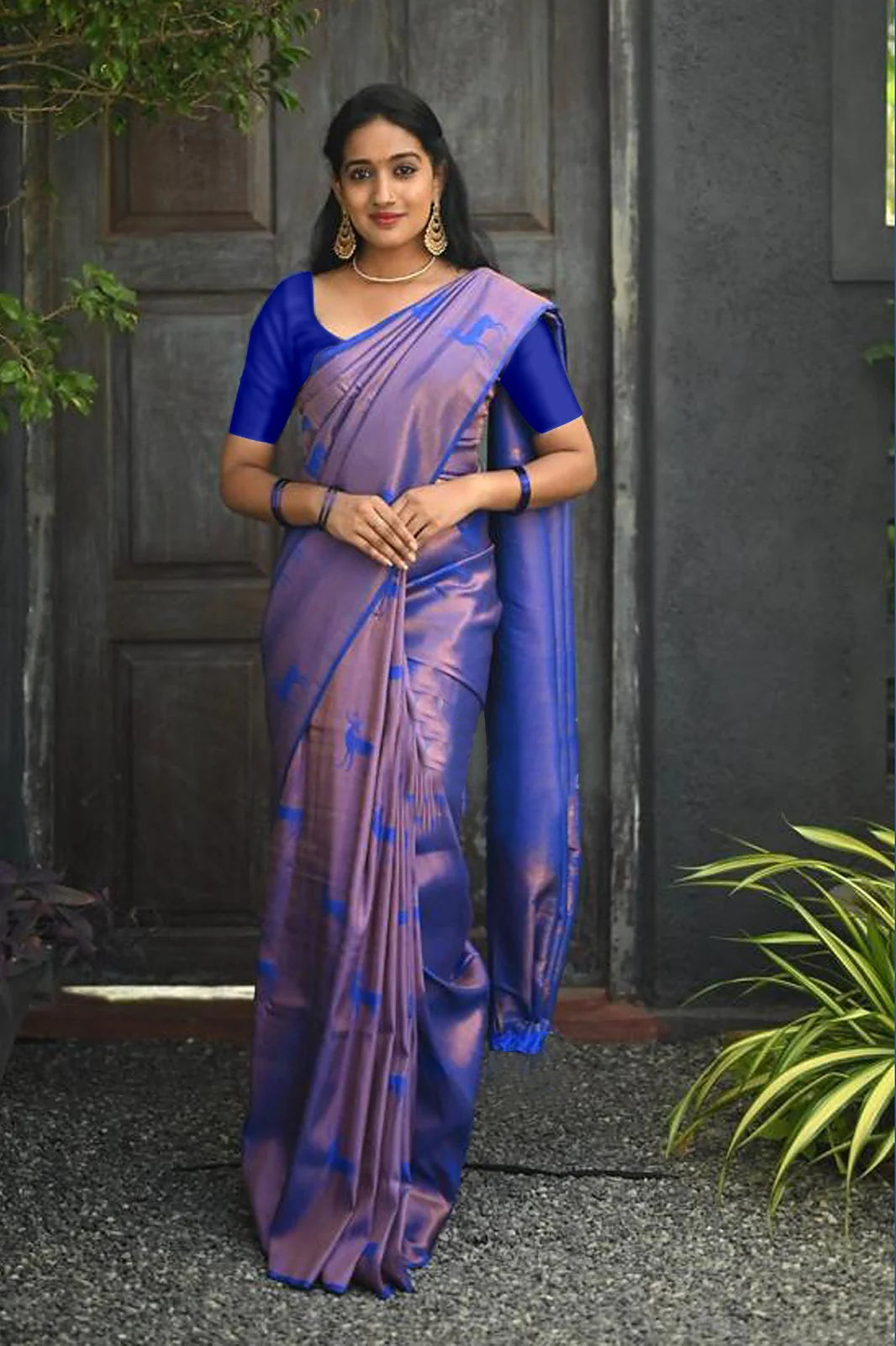 Vamika Weaving Banarasi Jacquard blue Kanjivaram Saree