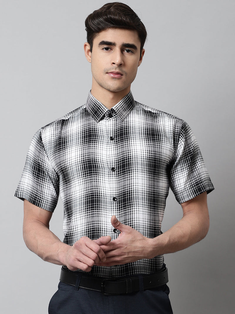 Men Black Checks Regular Fit Cotton Formal Shirt