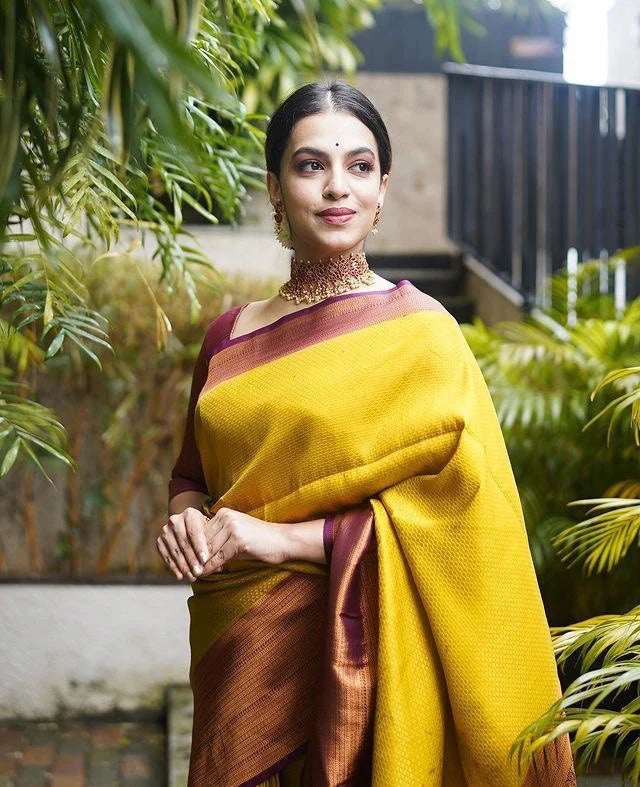 Vamika Weaving Banarasi Jacquard yellow Kanjivaram Saree