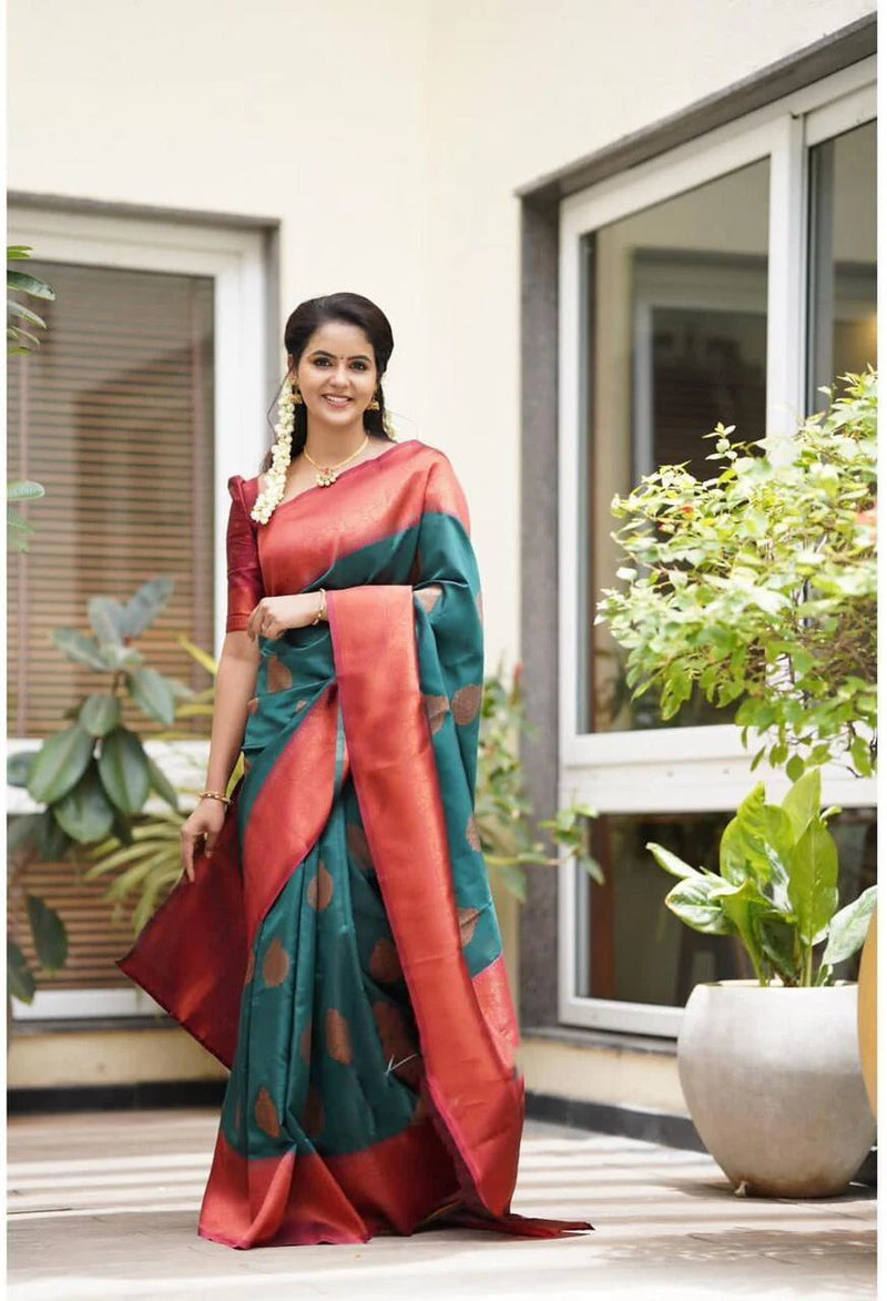 Vamika Weaving Banarasi Jacquard Green Kanjivaram Saree