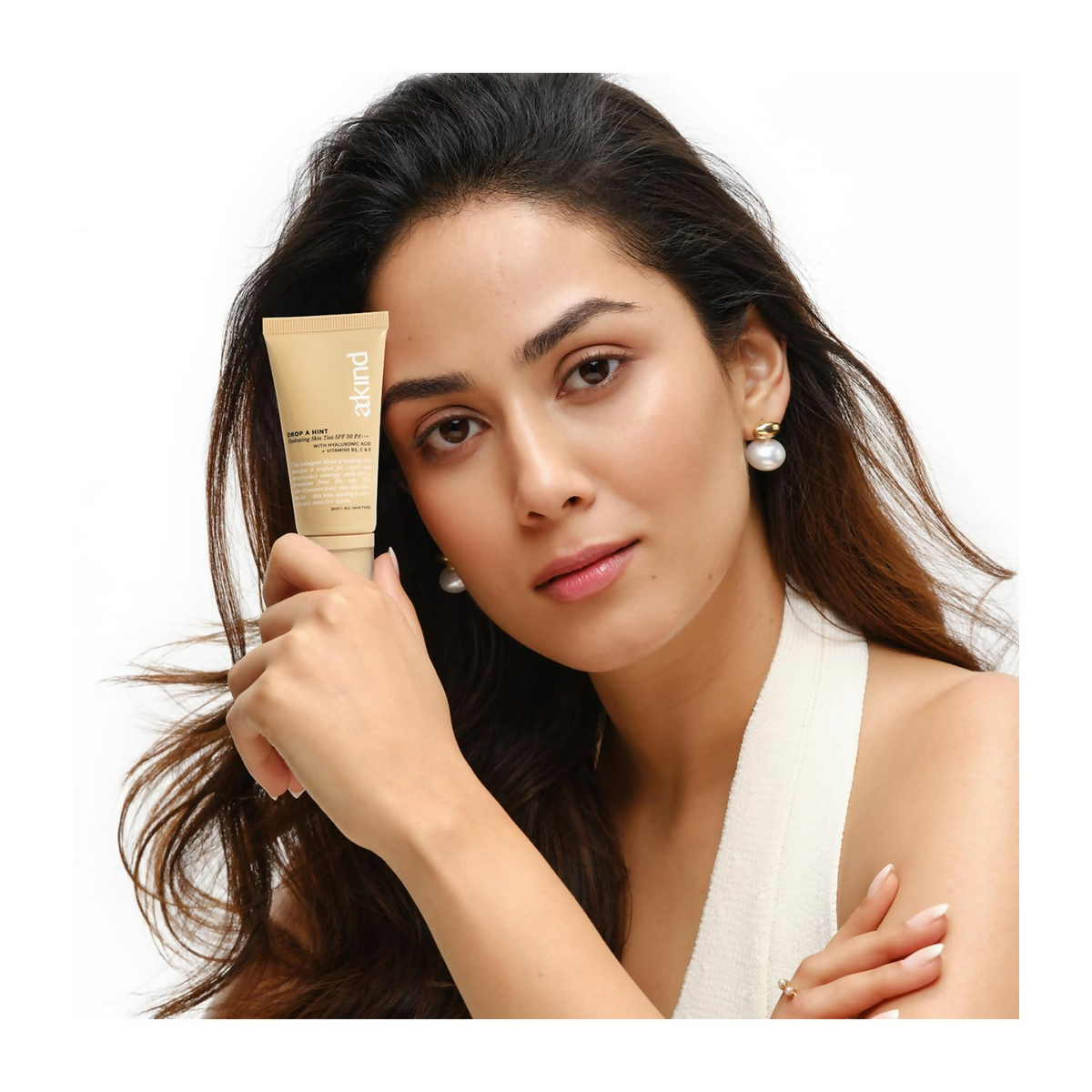 Akind Drop A Hint Hydrating Skin Tint Spf 30 Pa+++ 130 Sand