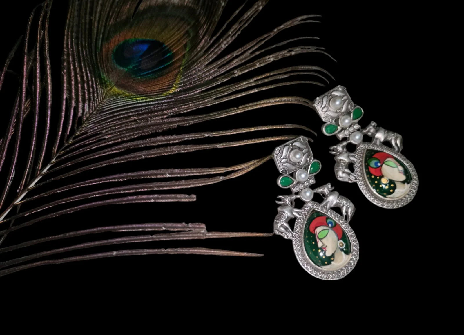 Suvesha Hand-Painted Silver Replica Monalisa Stone Earrings