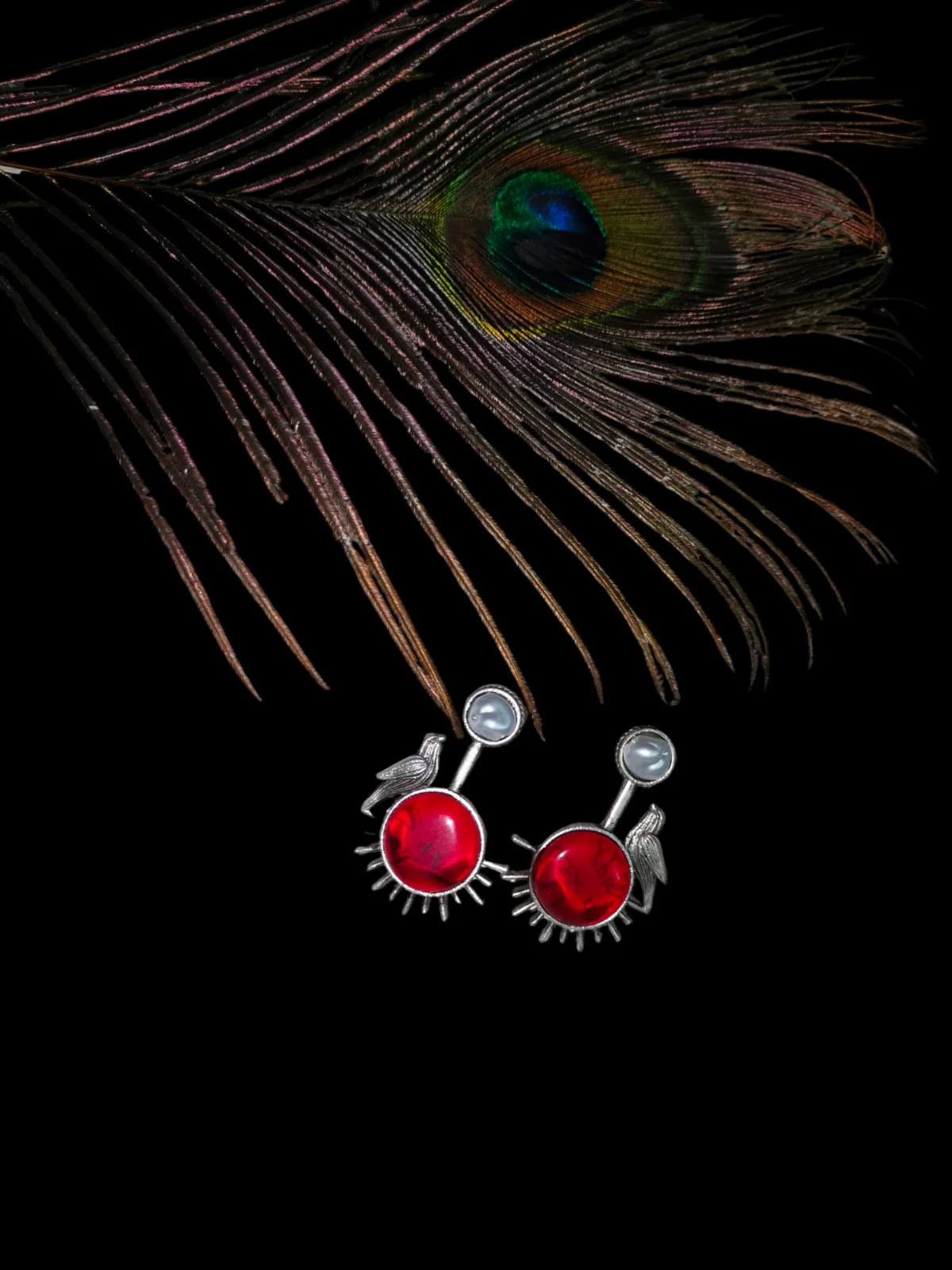 Suvesha Silver Replica Monalisa Stone Earrings