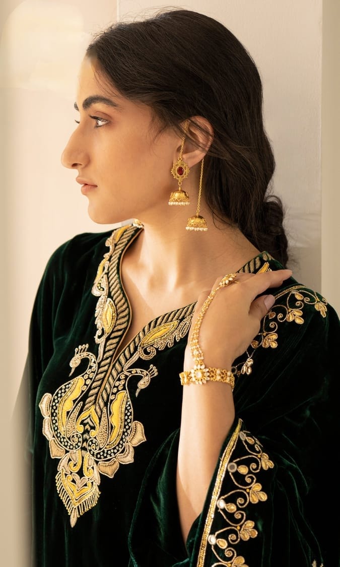 SUVESHA VELVET SUIT SET WITH EMBROIDERY CORDING