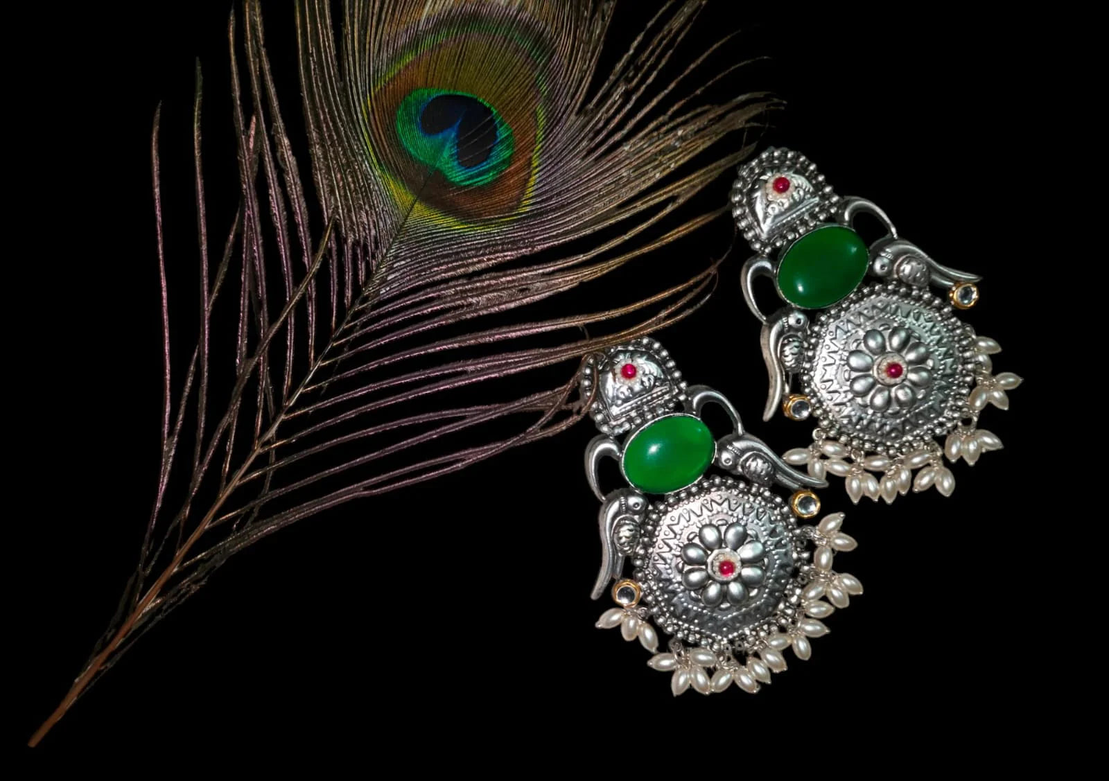 Suvesha Handmade Thapa Work Silver Replica Earrings With Monalisa Stone