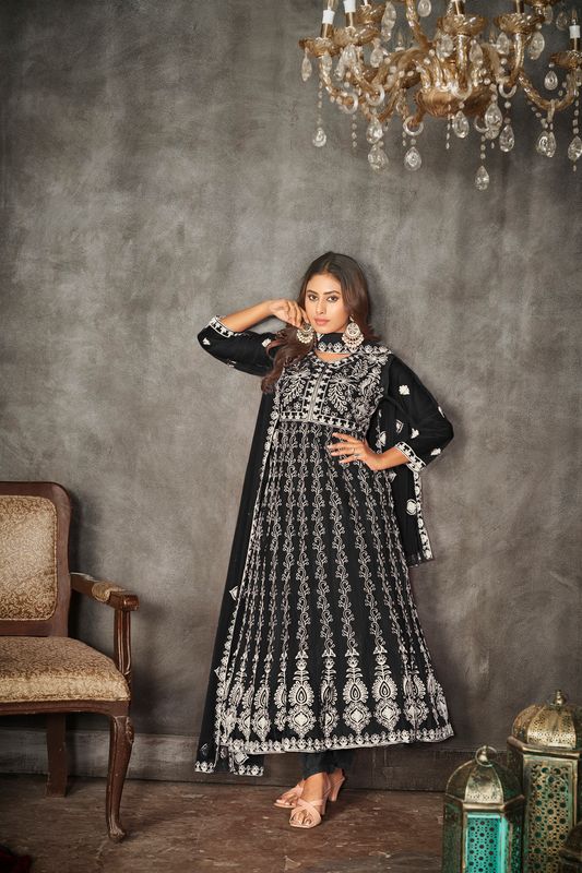 Aastha Black Dupatta with Net top fabric Georgette Crepe Bottom fabric