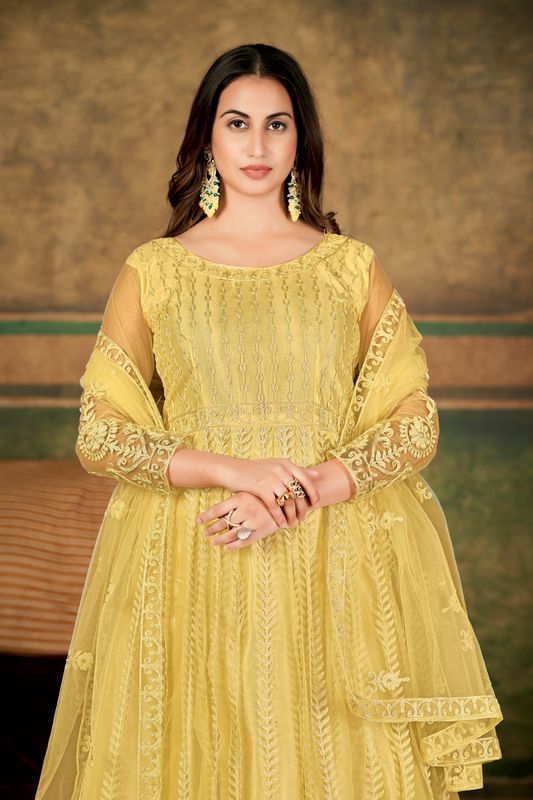 Aastha Cream Dupatta with Net top fabric Crepe Bottom fabric