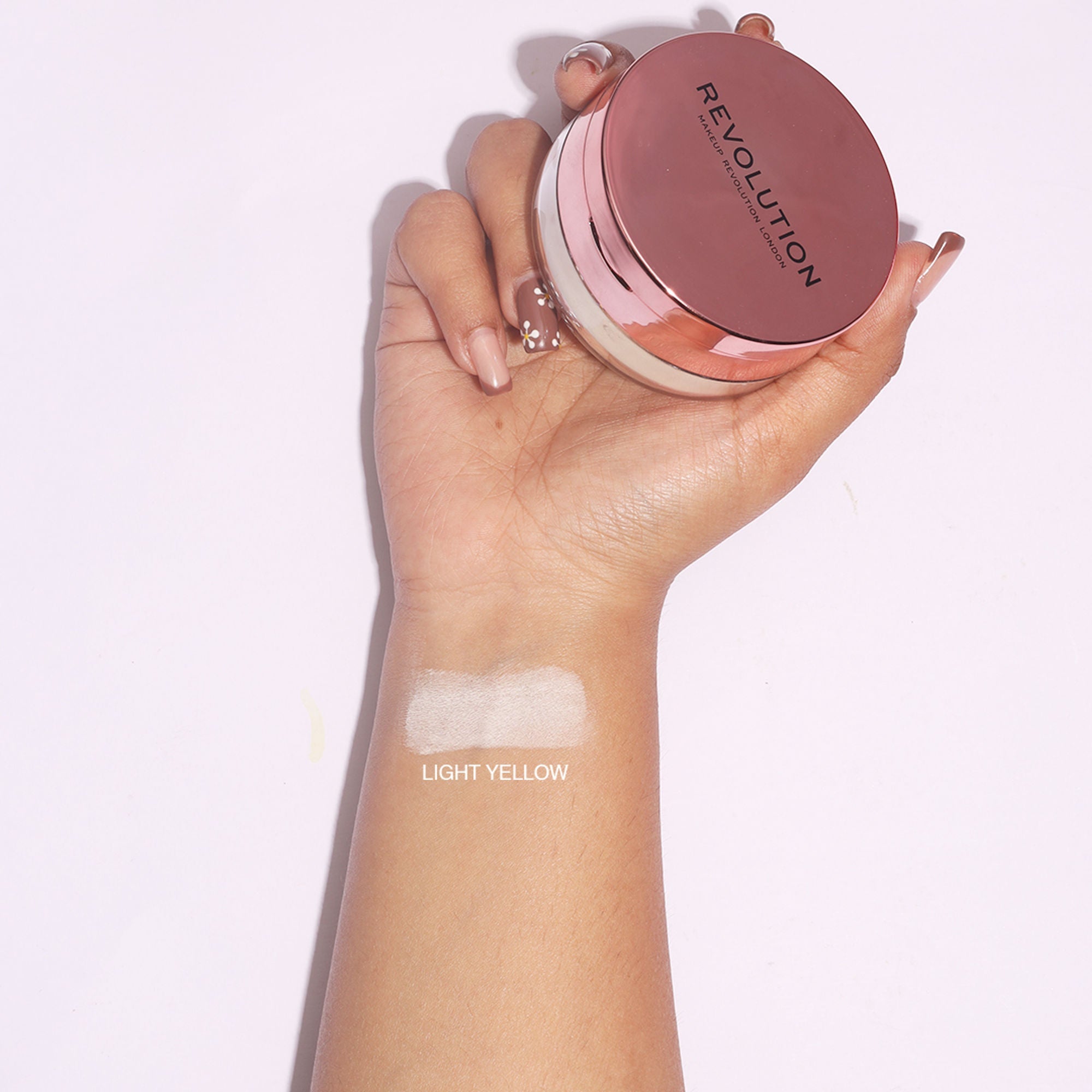 Makeup Revolution Conceal & Fix Setting Powder - Light Yellow